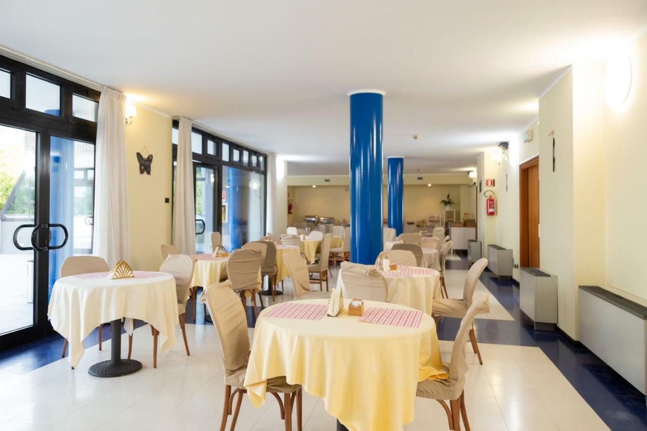 Ih Hotels Milano Blu Visconti Trezzano sul Naviglio Exterior photo